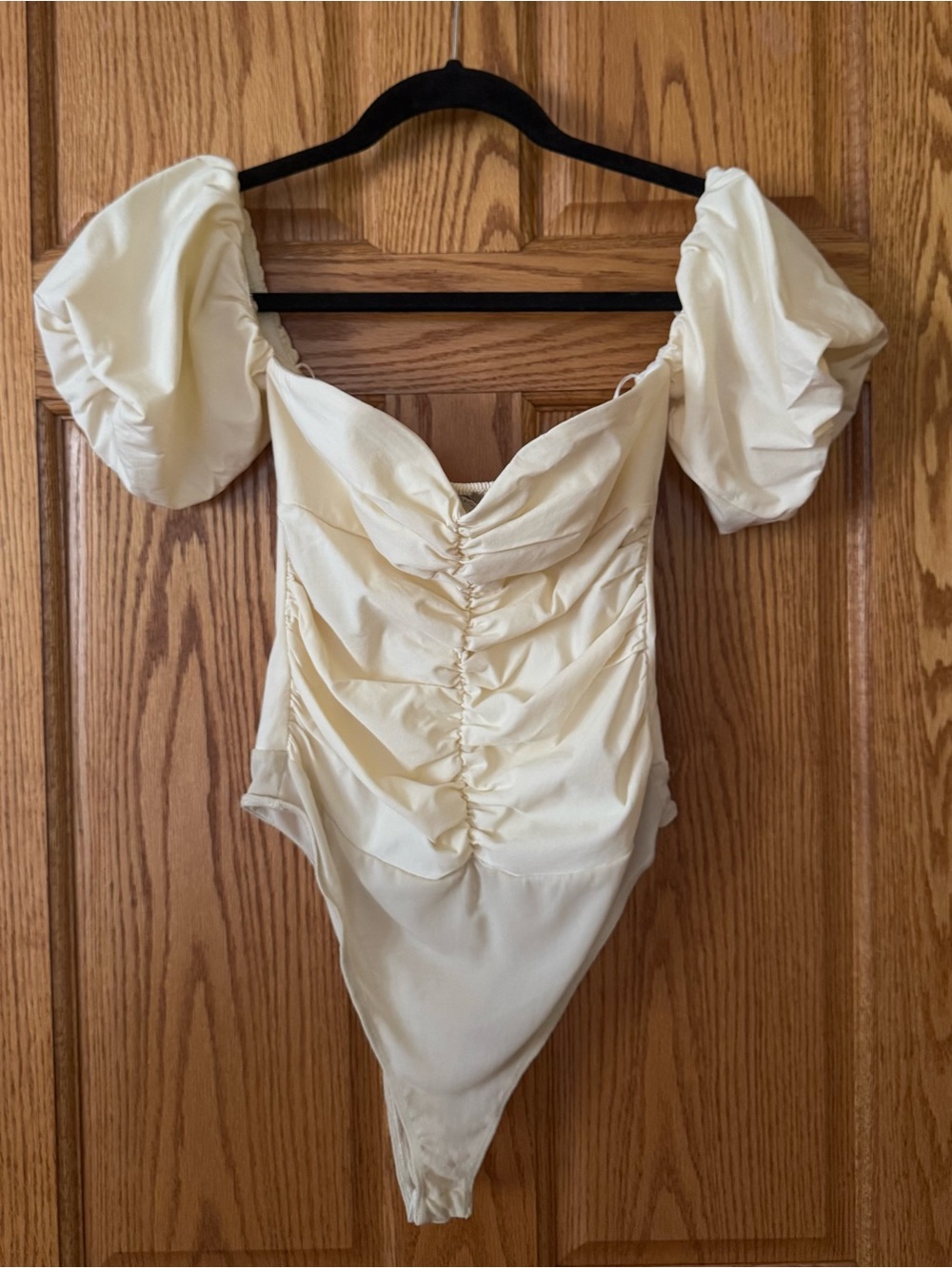 Fashion Nova Cream Ruched Puff Sleeve Bodysuit Size M